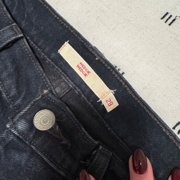 Levi's Wedgie Fit Ankle Jean - Picture 3 of 3